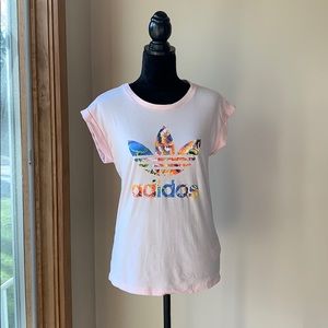 Women’s Adidas graphic tee.